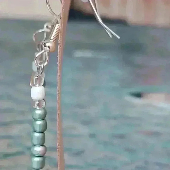 Handmade Beaded Necklace and Earrings Set - Picture 3 of 3